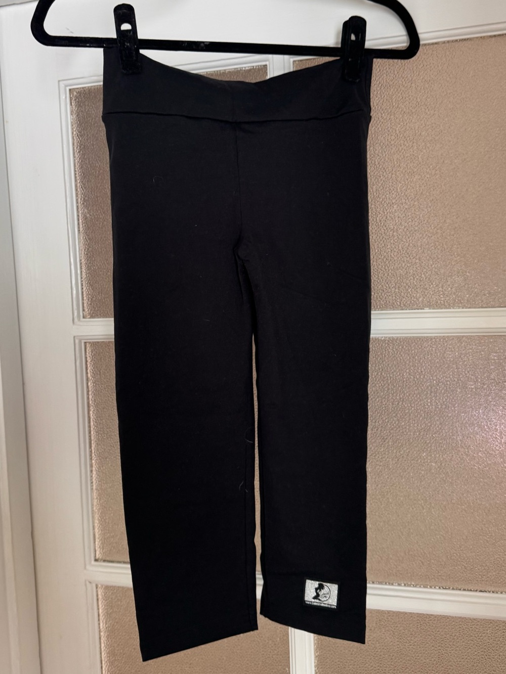Celestial Bodiez Black Pull-On Stretch Capri Leggings